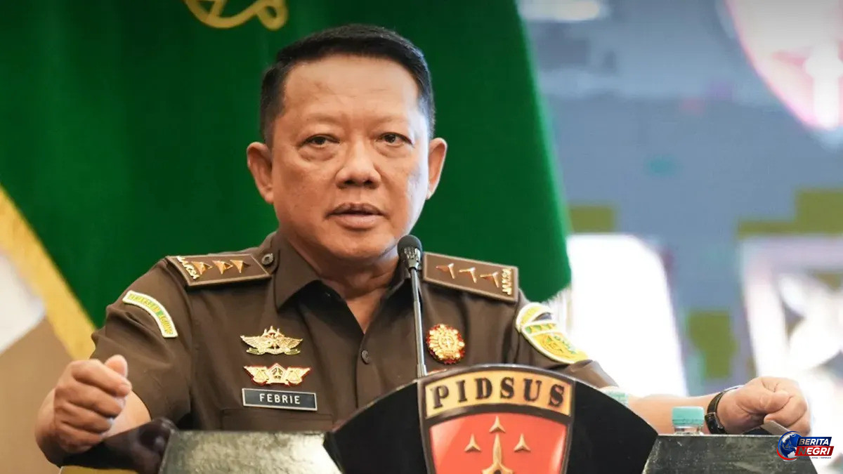 Mantan Jampidsus Febrie Adriansyah Ditetapkan Tersangka Korupsi dan TPPU Polri