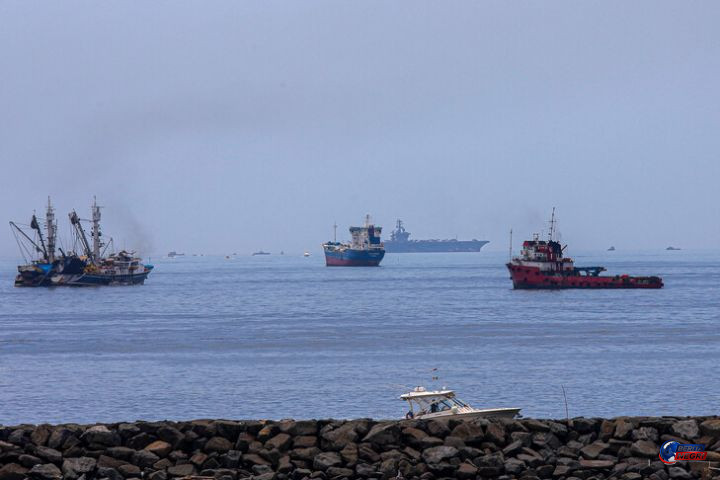 Tegang di Selat Hormuz: Garda Revolusi Iran Tutup Jalur Strategis setelah Tembak Peringatan Kapal