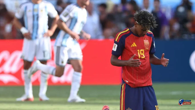 Di Tengah Kericuhan Final Piala Dunia, Lamine Yamal Pilih Berdoa Usai Antar Spanyol Raih Gelar Juara Dunia