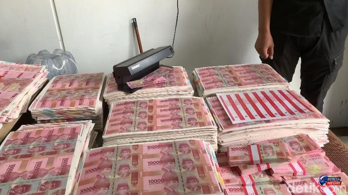 Polda Metro Jaya Gagalkan Peredaran Uang Palsu Rp36 Miliar, Diduga Akan Disusupkan ke Jaringan Perbankan