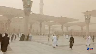 Badai Pasir Terjang Masjid Nabawi, Debu Pekat Bikin Jarak Pandang Menurun Drastis