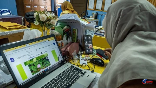 Pemprov DKI Terapkan PJJ untuk Seluruh Sekolah Mulai 7 September Imbas Abu Vulkanik Anak Krakatau