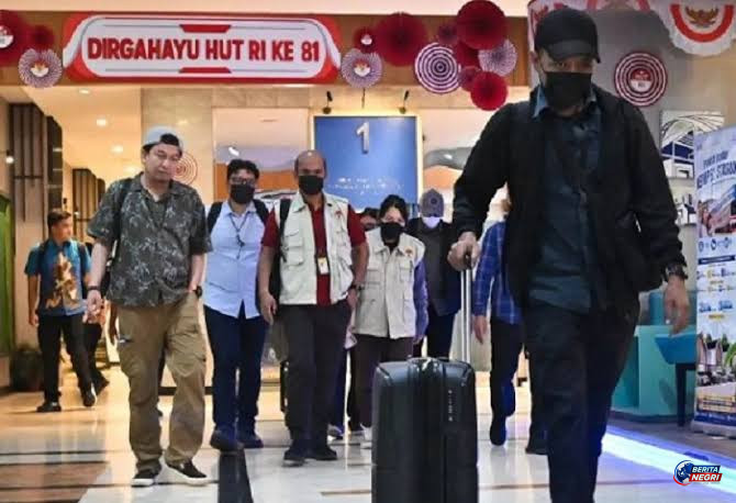 Enam Jam Geledah Ruang Dirjen ATR/BPN, KPK Bawa Tiga Koper Berisi Bukti