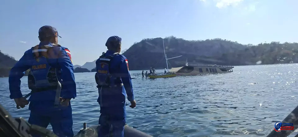 Kapal Wisata KM Yukai Tenggelam di Labuan Bajo, 19 Orang Berhasil Dievakuasi Selamat