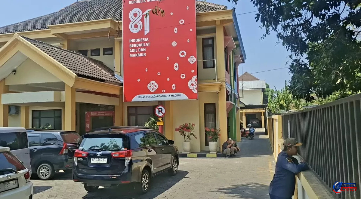KPK Geledah Dinas Perdagangan dan BKAD Kota Madiun Terkait Gratifikasi dan TPPU
